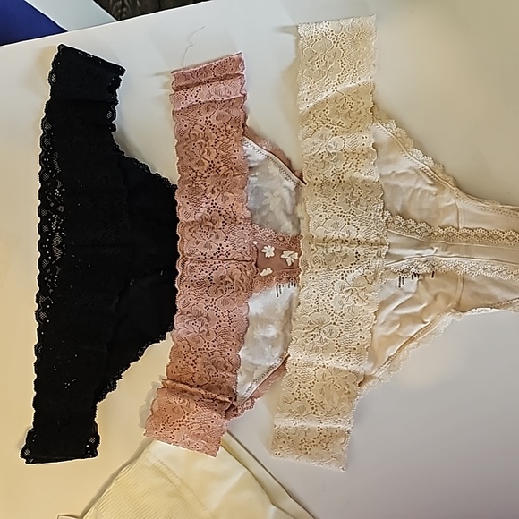Maurices Thong 3 pack Size L NEW BUNDLE OF 3 - Picture 1 of 6